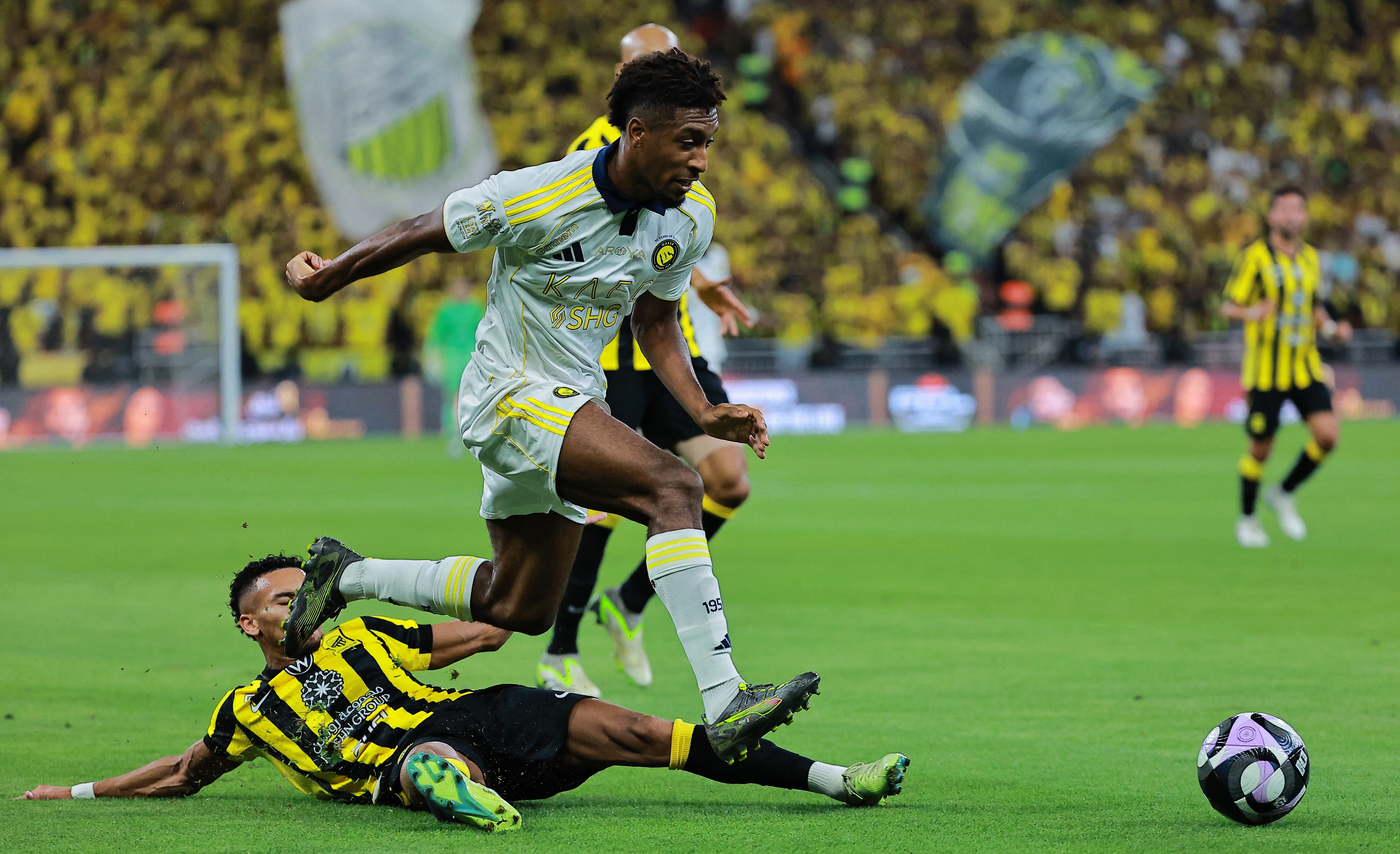 PG模拟器-沙特媒体：科曼和西马坎周三接受了检查，以确定具体伤情